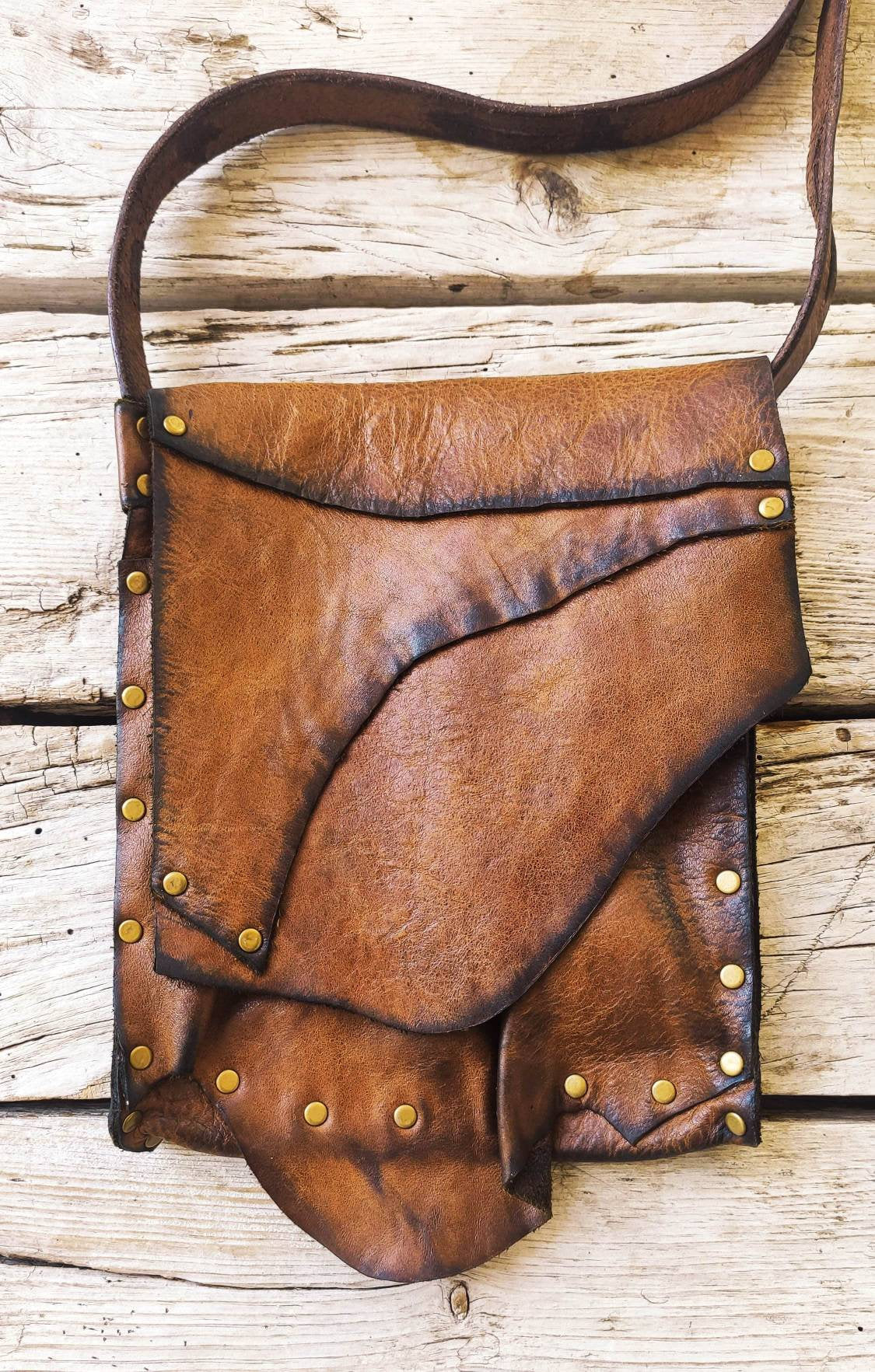 Amazon.com: C CUERO 14 Inch Leather crossbody bags Purse Women Shoulder Bag  Satchel Ladies Tote Travel Purse full grain Leather : Clothing, Shoes &  Jewelry